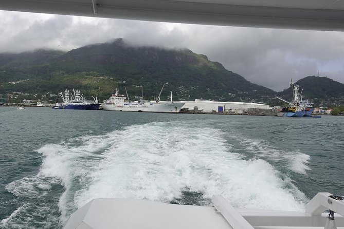 Cat Cocos: Mahe to Praslin Island Fast Ferry - Cat Cocos Mahé to Praslin, in Plain Terms