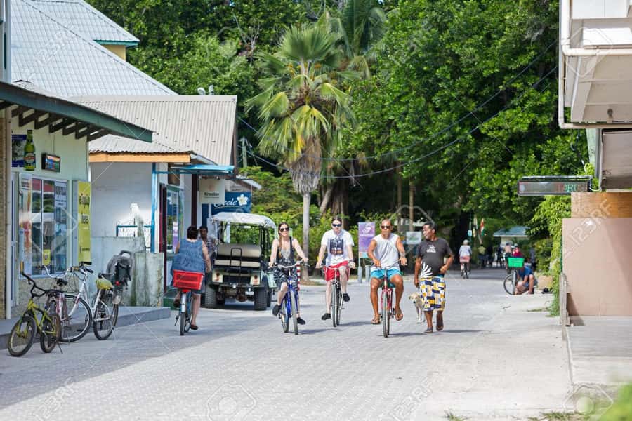 From Mahe eden island to Praslin & Ladigue Daytrip - What This 11-Hour Praslin and La Digue Daytrip Really Feels Like