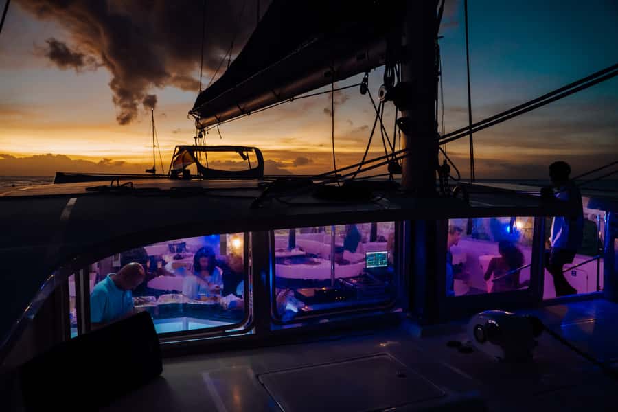 From Mahé: Seychelles Sunset Cruise with Hotel Transfers - Northern Mahe coastal cruising: what to watch from the water