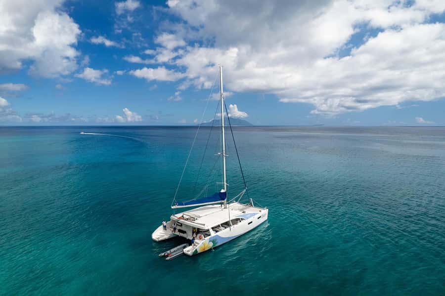 Mahé: Baie Ternay Park Catamaran Cruise with BBQ Lunch - Snorkeling and Swimming Plan in Baie Ternay