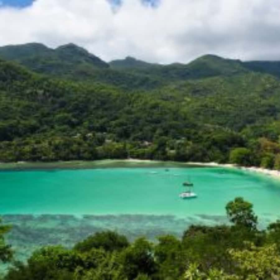 Mahe Discovery Bus Tour - Four-hour Mahe beach-hopping in a van that actually makes sense