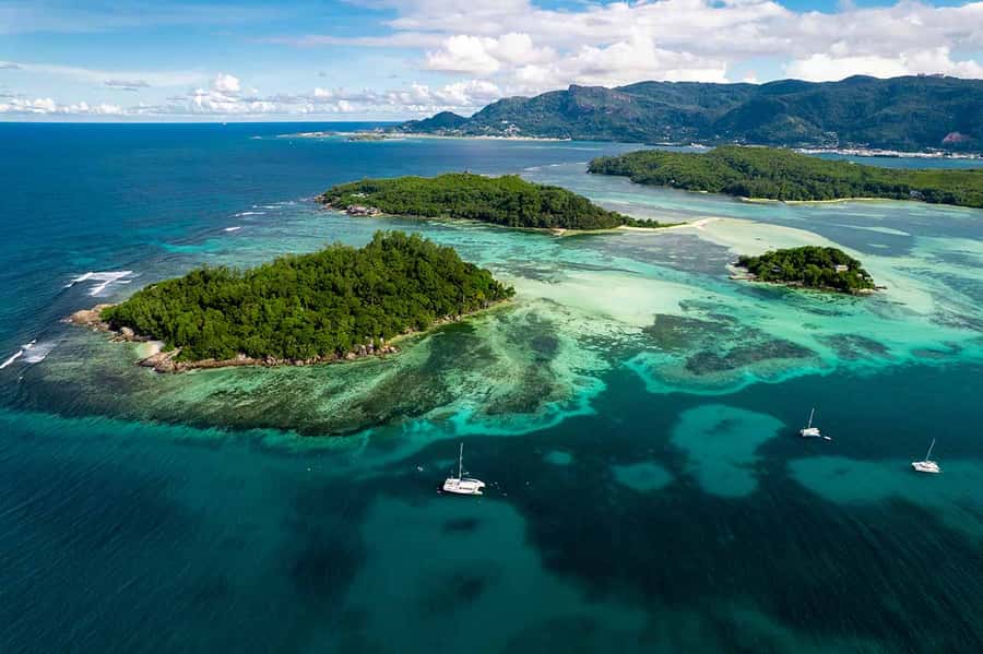 Mahé: Saint-Anne Marine Park and Moyenne Island Cruise - Moyenne Island guided walk, giant tortoises, and island breathing room