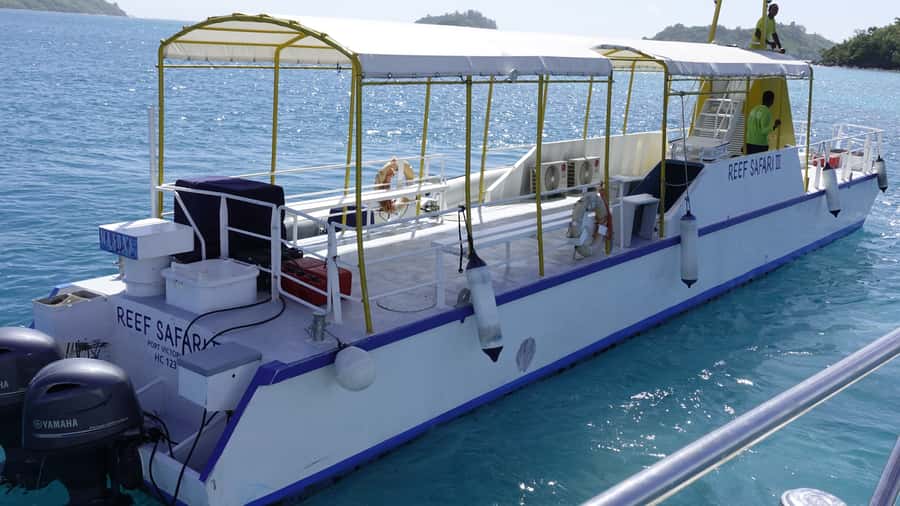 Mahe: St.Anne Marine National Park Reef Safari with Lunch - Lunch on board Anahita: buffet food plus live guitar