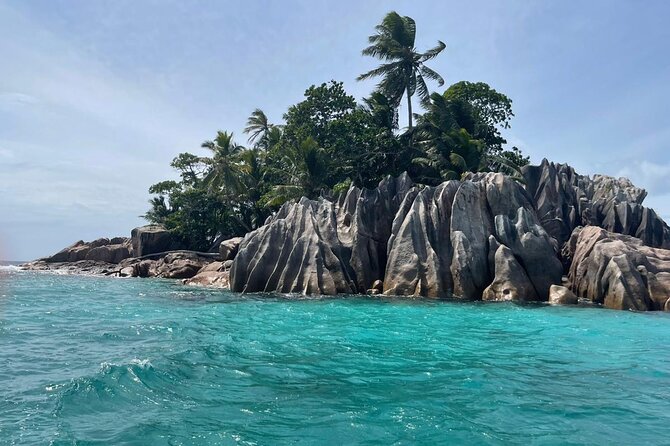 Omnibus service in Seychelles - WhatsApp Planning That Keeps You From Wandering