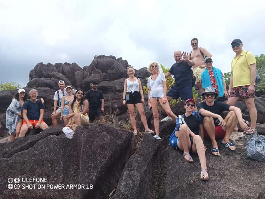 Praslin: Curieuse StPierre Guided Tour, BBQ & 2x Snorkeling - BBQ lunch beside a giant land tortoise, the moment you remember