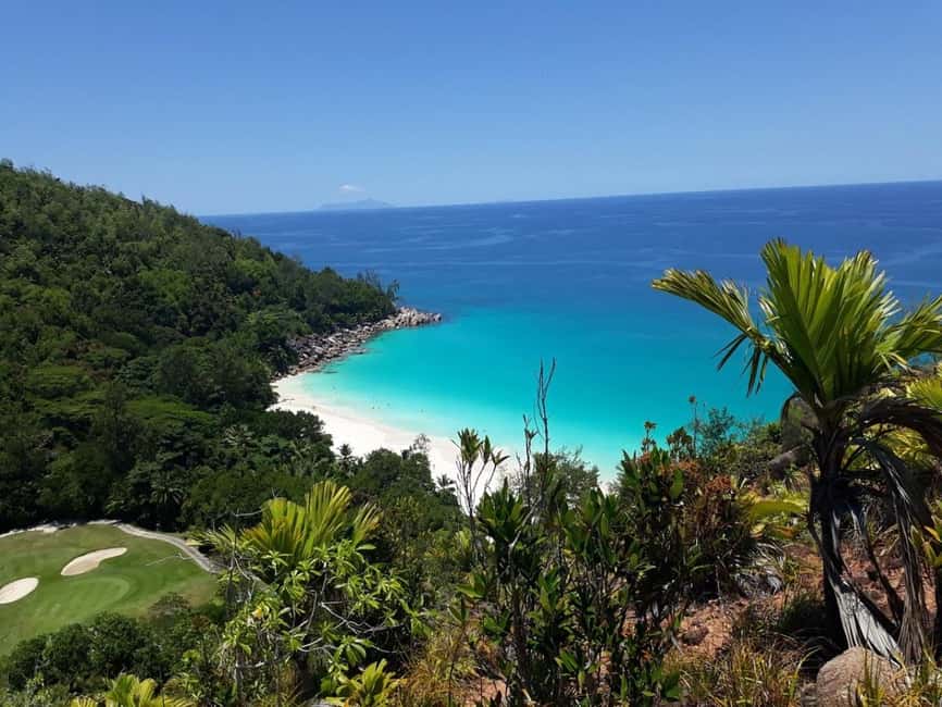 Praslin : Tour (Shared) - Zimbabwe viewpoint for panoramic views before the return