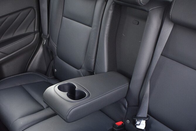 Private Transfer from PRASLIN Ferry Terminal - The car part: comfort, cleanliness, and how much you can bring