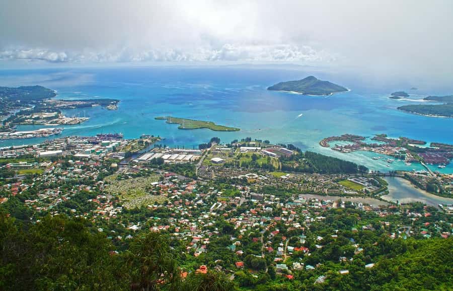 Seychelles: Full Day Private Tour in Mahe (1 to 5 Person) - Takamaka Rum Distillery: a fun, local finish