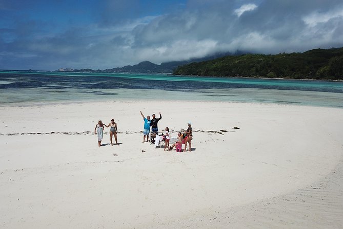 St Anne Marine Park & Moyenne Island, Creole Lunch (Private Boat) - The Creole lunch break at Jolly Roger (1:30 pm)