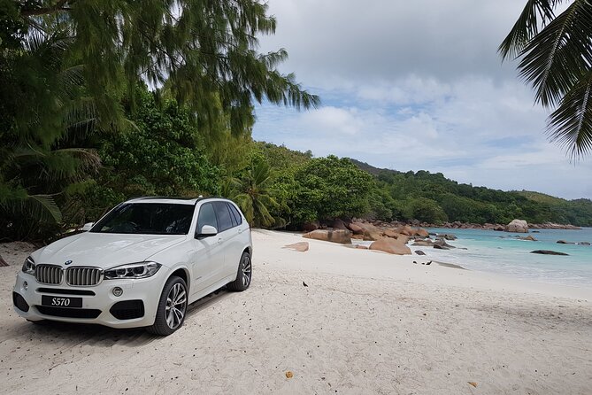 Taxi Services & Transfers on Praslin Island - The simple value of a Praslin airport-to-hotel taxi